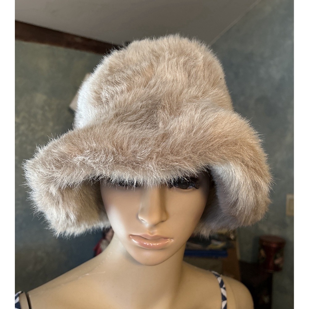 Betmar New York Vintage Faux Fur Cloche‎ Hat Beige 60s 70s Union Made USA - Picture 2 of 11